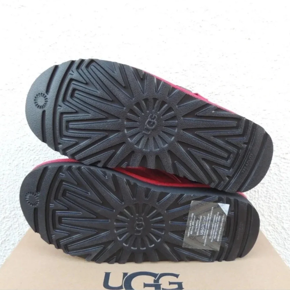 UGG Men's Neumel Snapback Chukka Boot Samba Red shearling fur men's size 11 new!